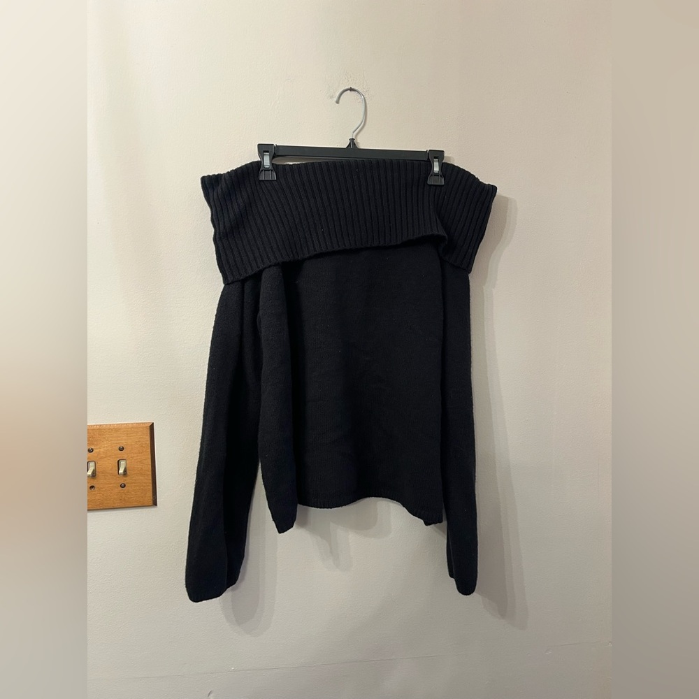 NWOT Old navy off the shoulder sweater